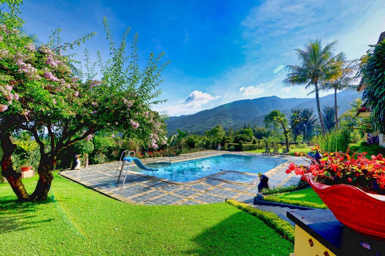 Hotel The Jayakarta Cisarua Puncak Exterior foto