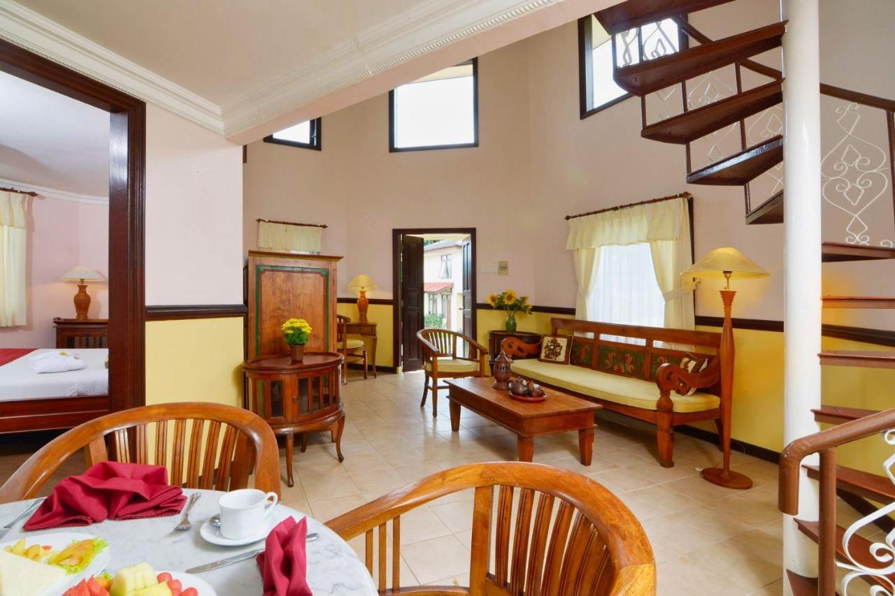 Hotel The Jayakarta Cisarua Puncak Exterior foto
