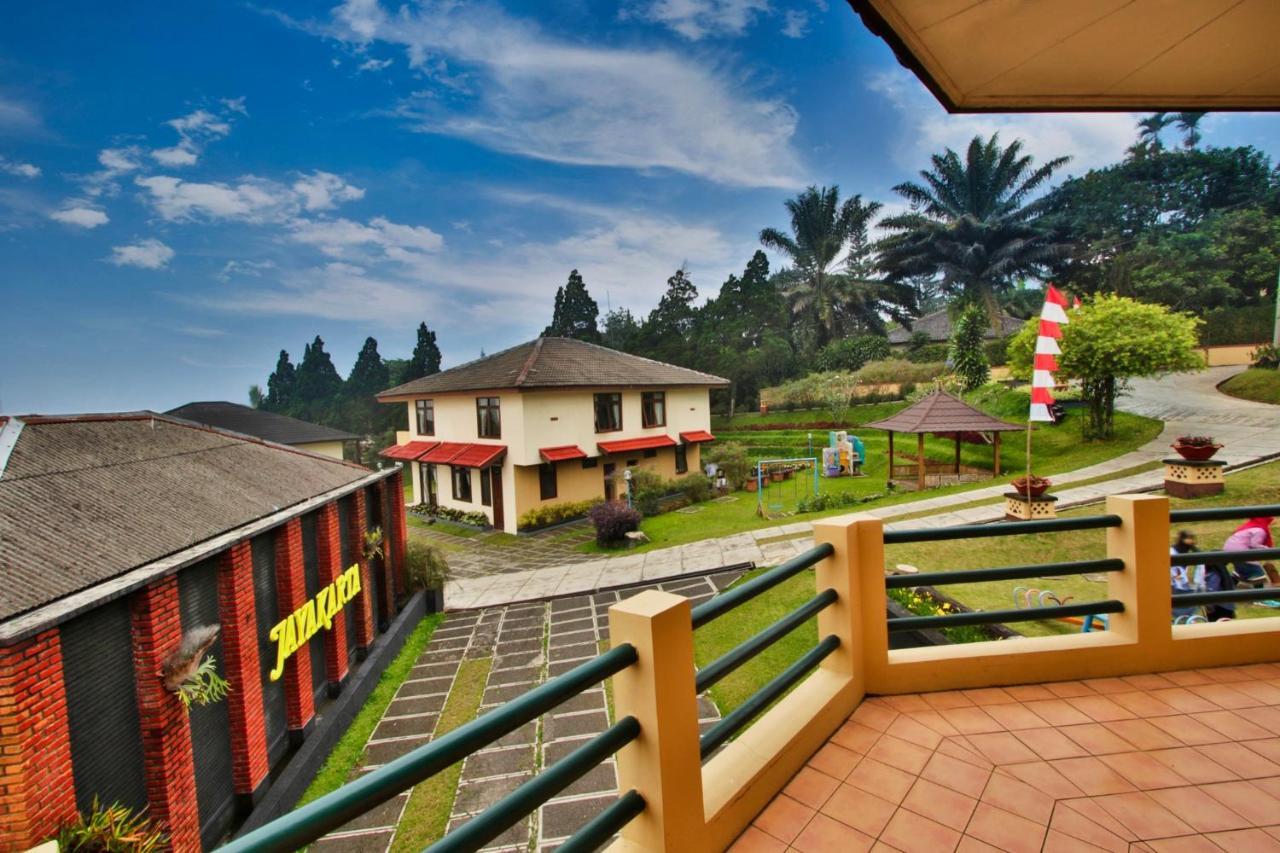 Hotel The Jayakarta Cisarua Puncak Exterior foto