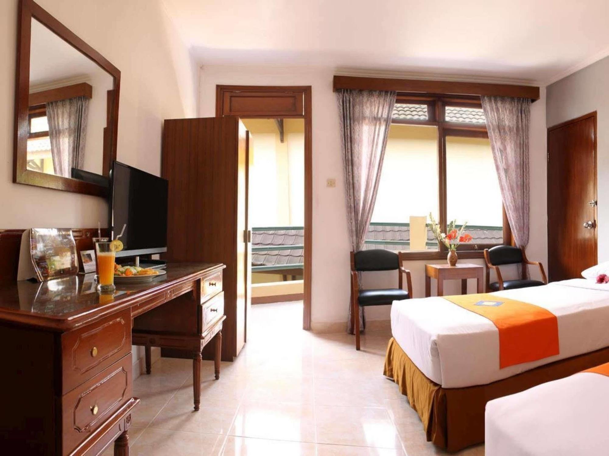 Hotel The Jayakarta Cisarua Puncak Exterior foto